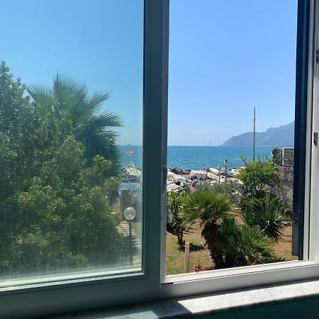 Il Viandante Sul Mare Apartment Salerno Luaran gambar