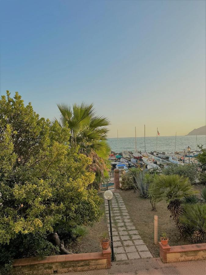 Il Viandante Sul Mare Apartment Salerno Luaran gambar
